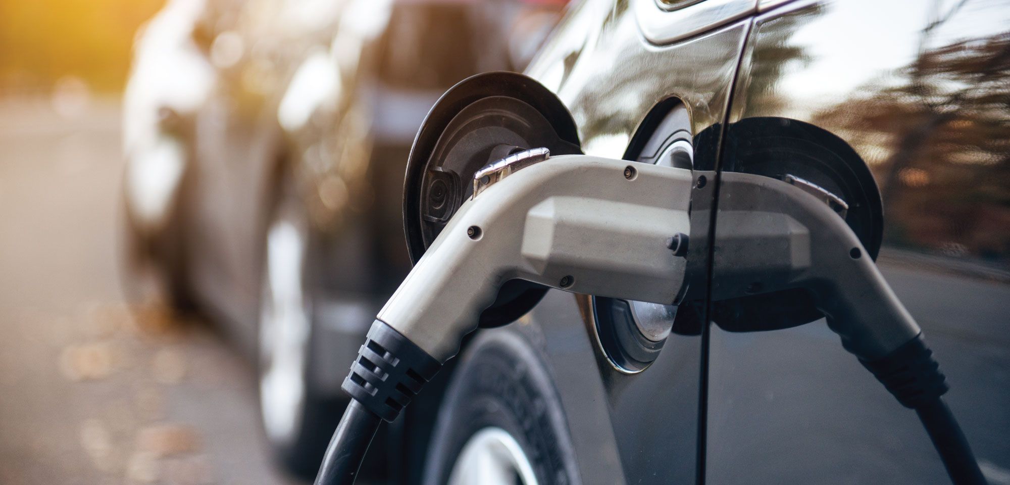 The Pros and Cons of Electric Cars: What You Need to Know