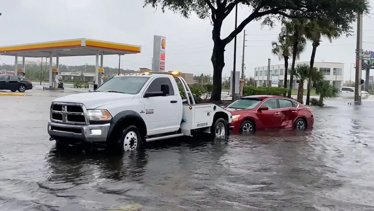 Examining Flood-Damaged Salvage Vehicles